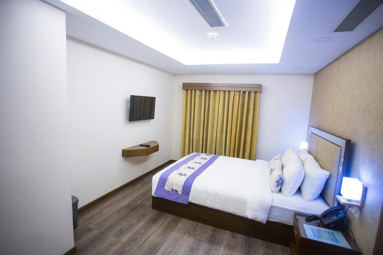 Hotel 71 Дакка Экстерьер фото