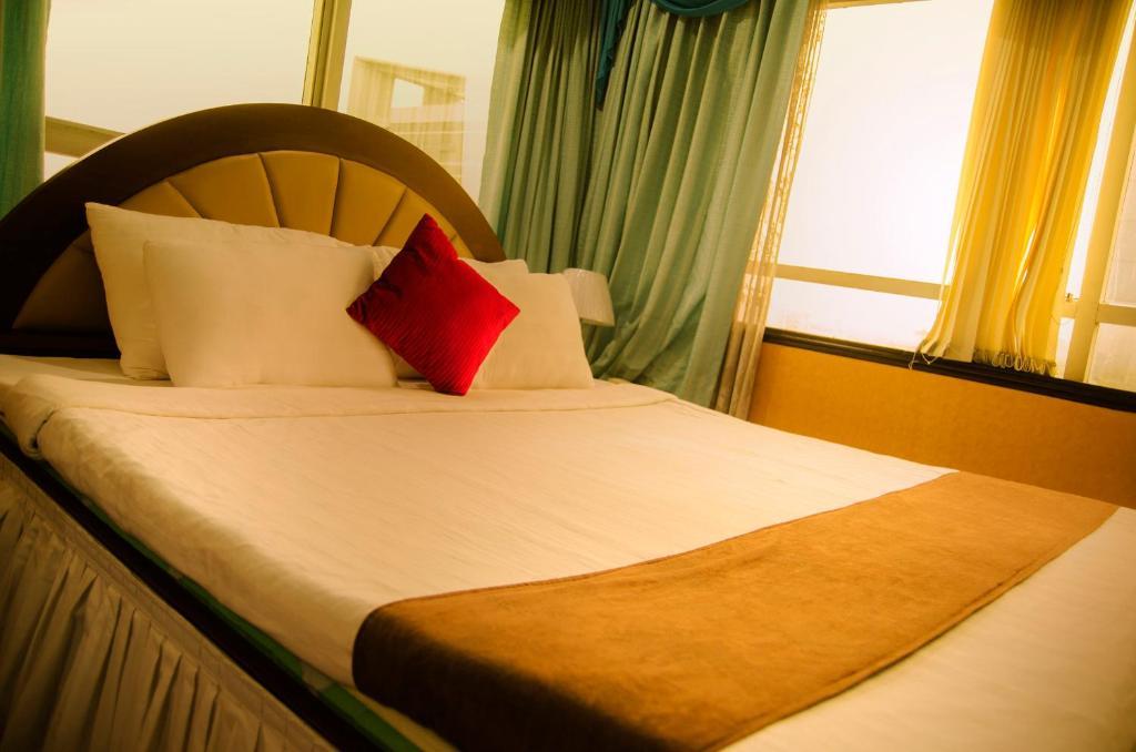Hotel 71 Дакка Номер фото